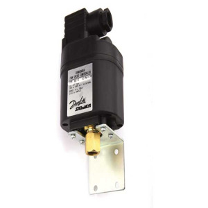 XGE-4CI FAN HIZ KONTROLÖRÜ 3A 240V 061H3141